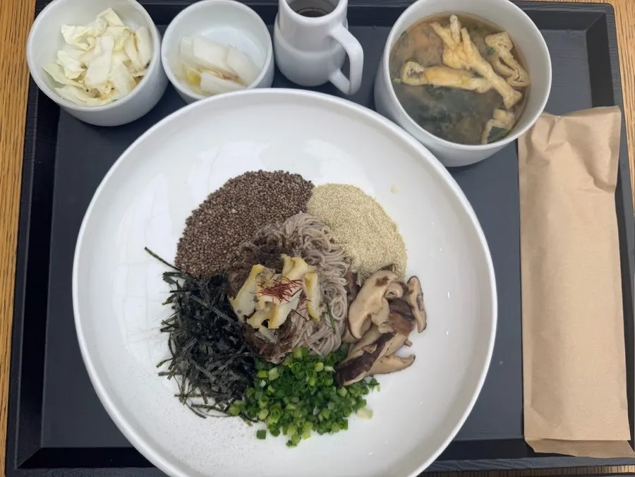 해화개반 일식 메뉴 테이블 전경