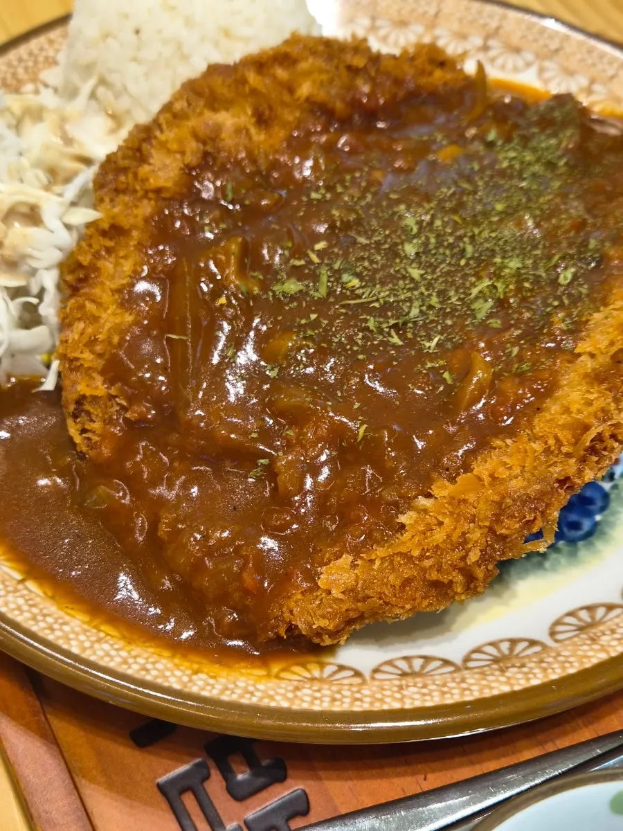 Full plate of the Western-style pork cutlet