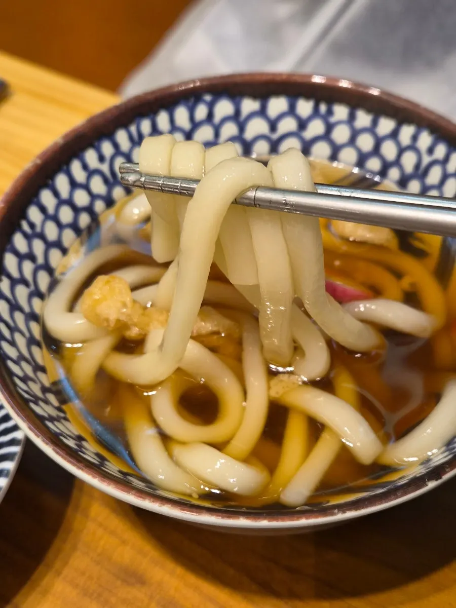 The family's shared meal at Hekbap Kkachisan Branch