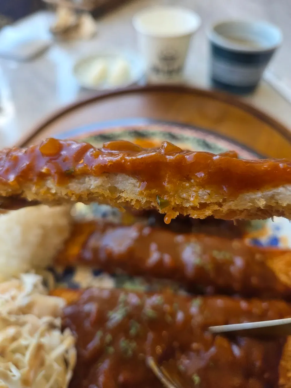 Fried chicken dipped in mayo sauce