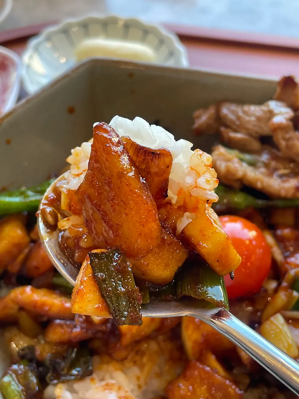 Thick-cut mini pork cutlet side dish