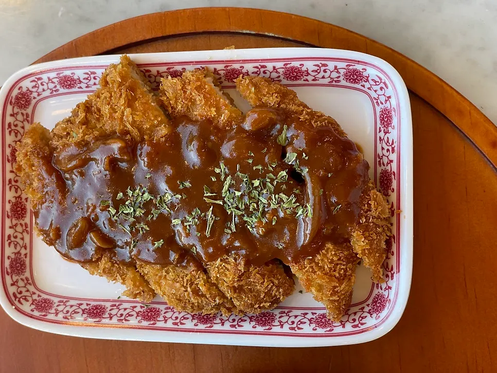 Mini pork cutlet with sauce