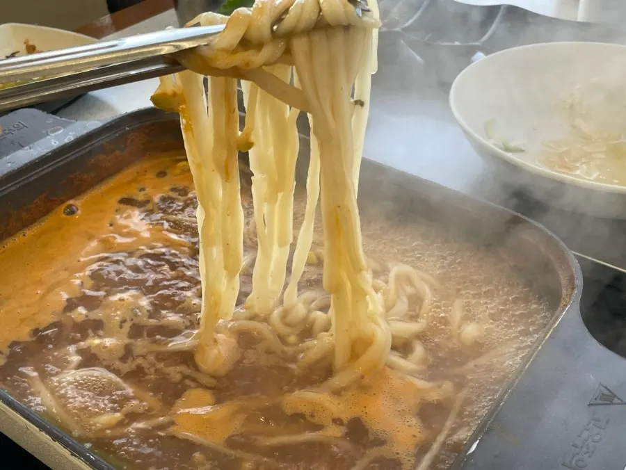 칼국수까지 넣은 전복해물전골