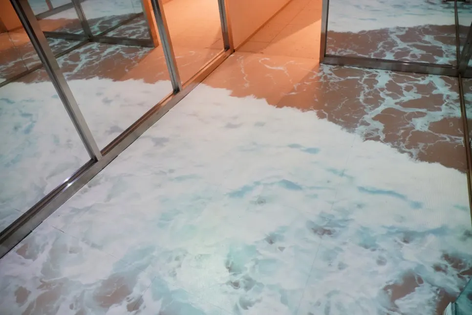 Entrance passage of Haemokjeong with wave sounds playing