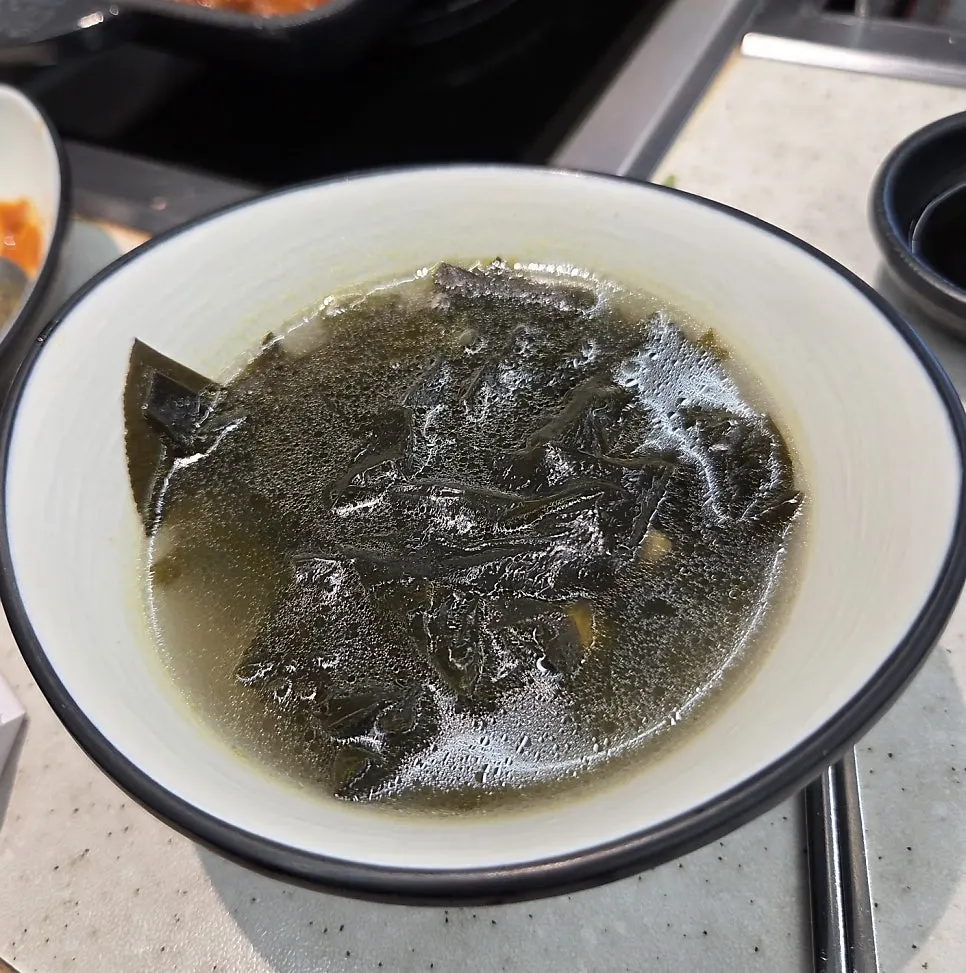 Four side dishes and cheonsachae salad