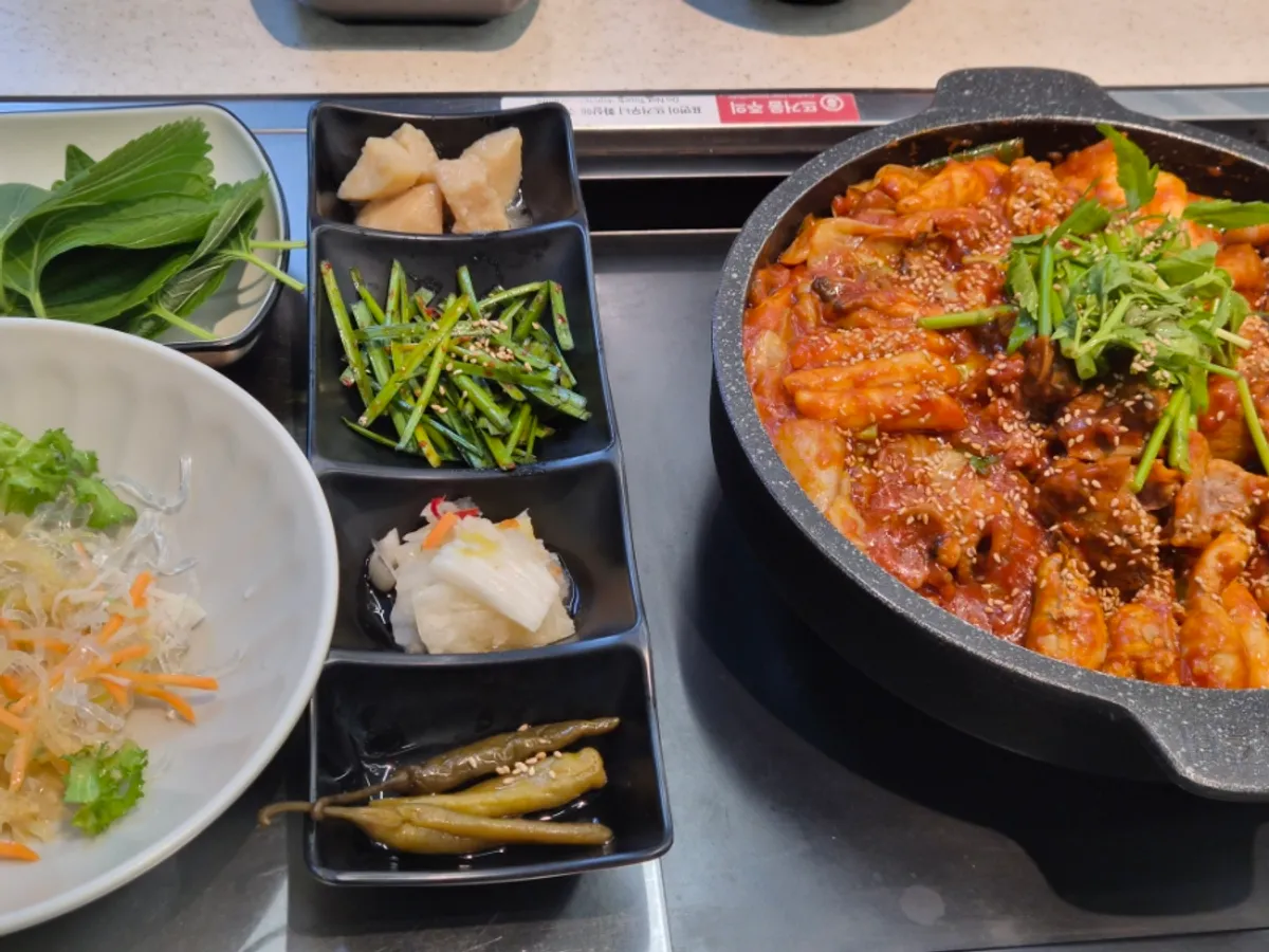 해목정 석남점 해물갈비찜 한 상 차림
