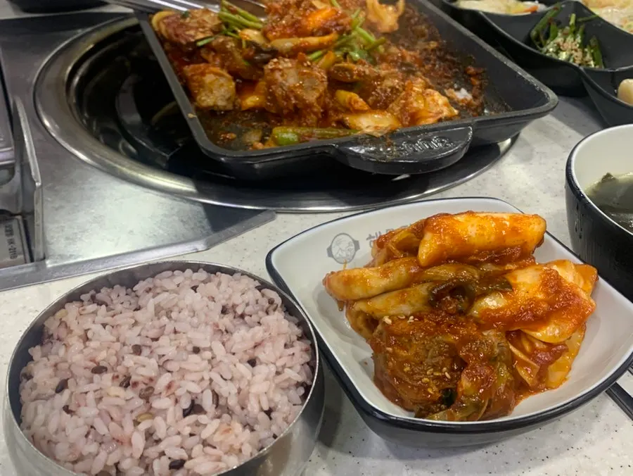 빨간 양념의 해목정 돼지갈비찜