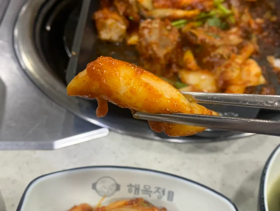양념이 밴 돼지갈비찜 클로즈업