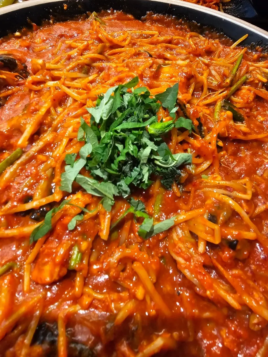 방아잎 넣고 섞은 뒤 남은 아구찜