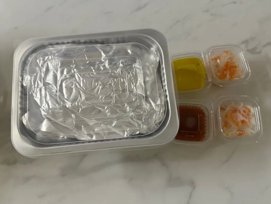 Takeout container with the reserved chicken order