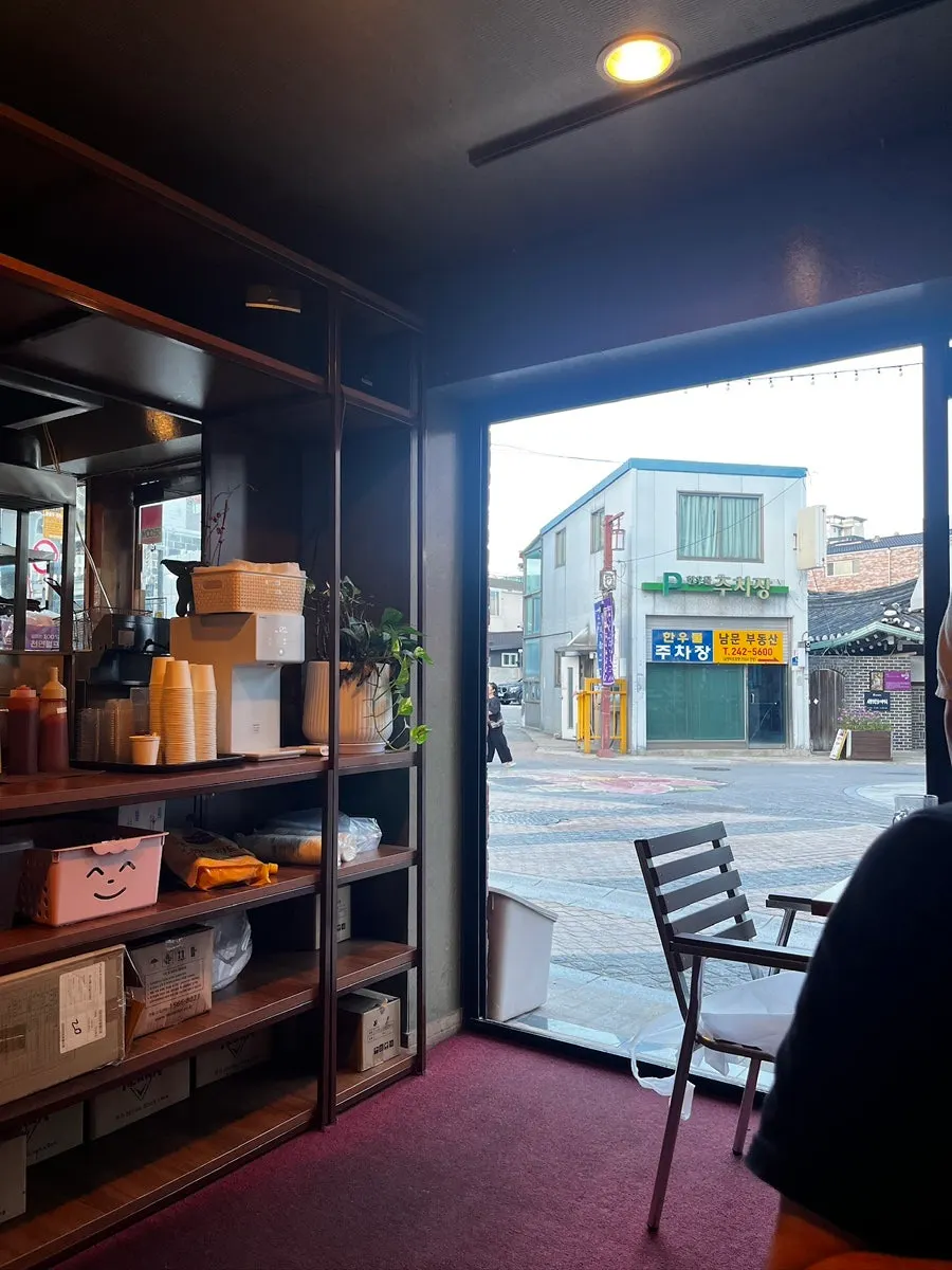 Tables inside Haenggung Jangjak Hanbang Tongdak