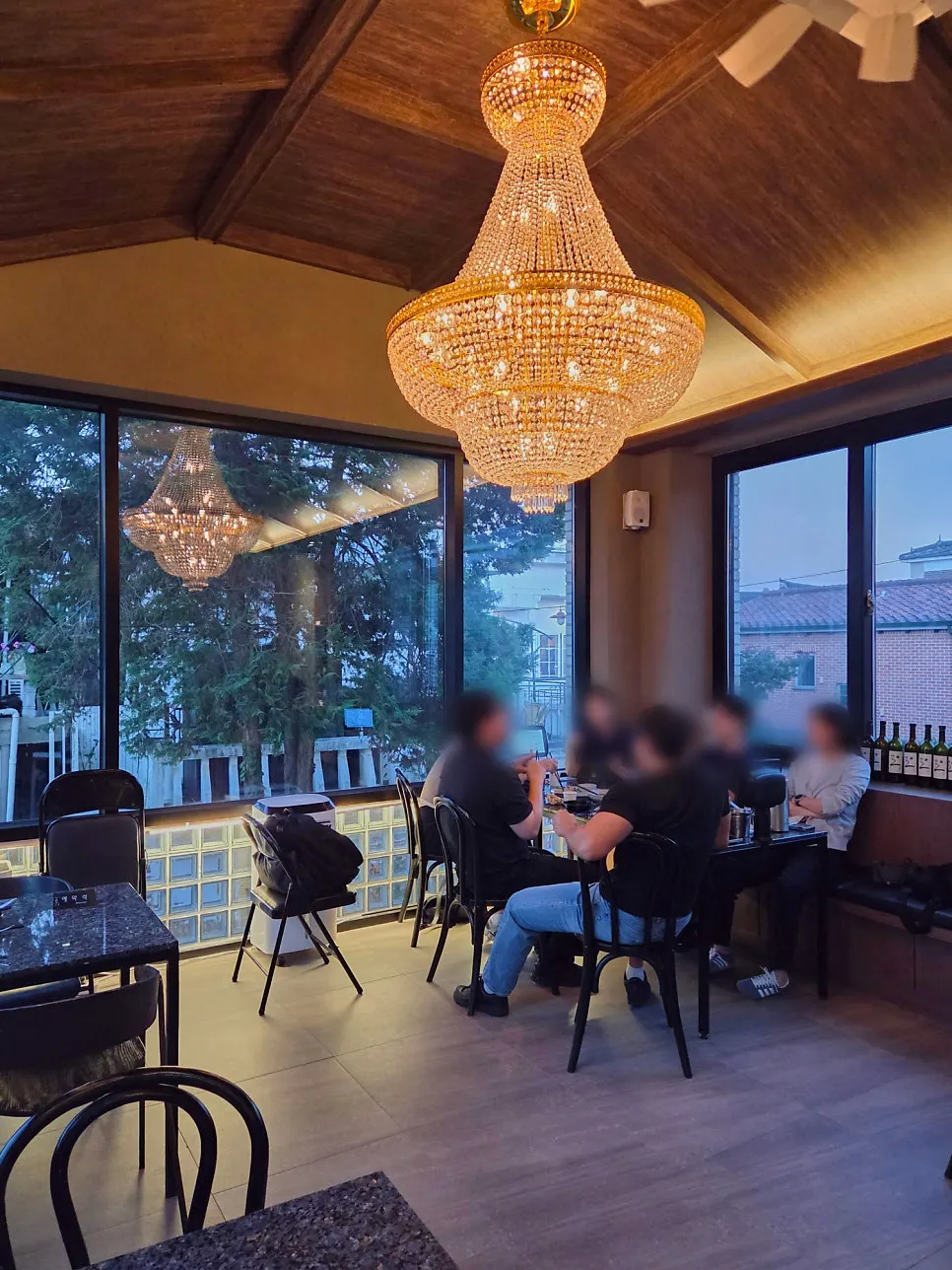 Ryu-eun’s second floor with a chandelier