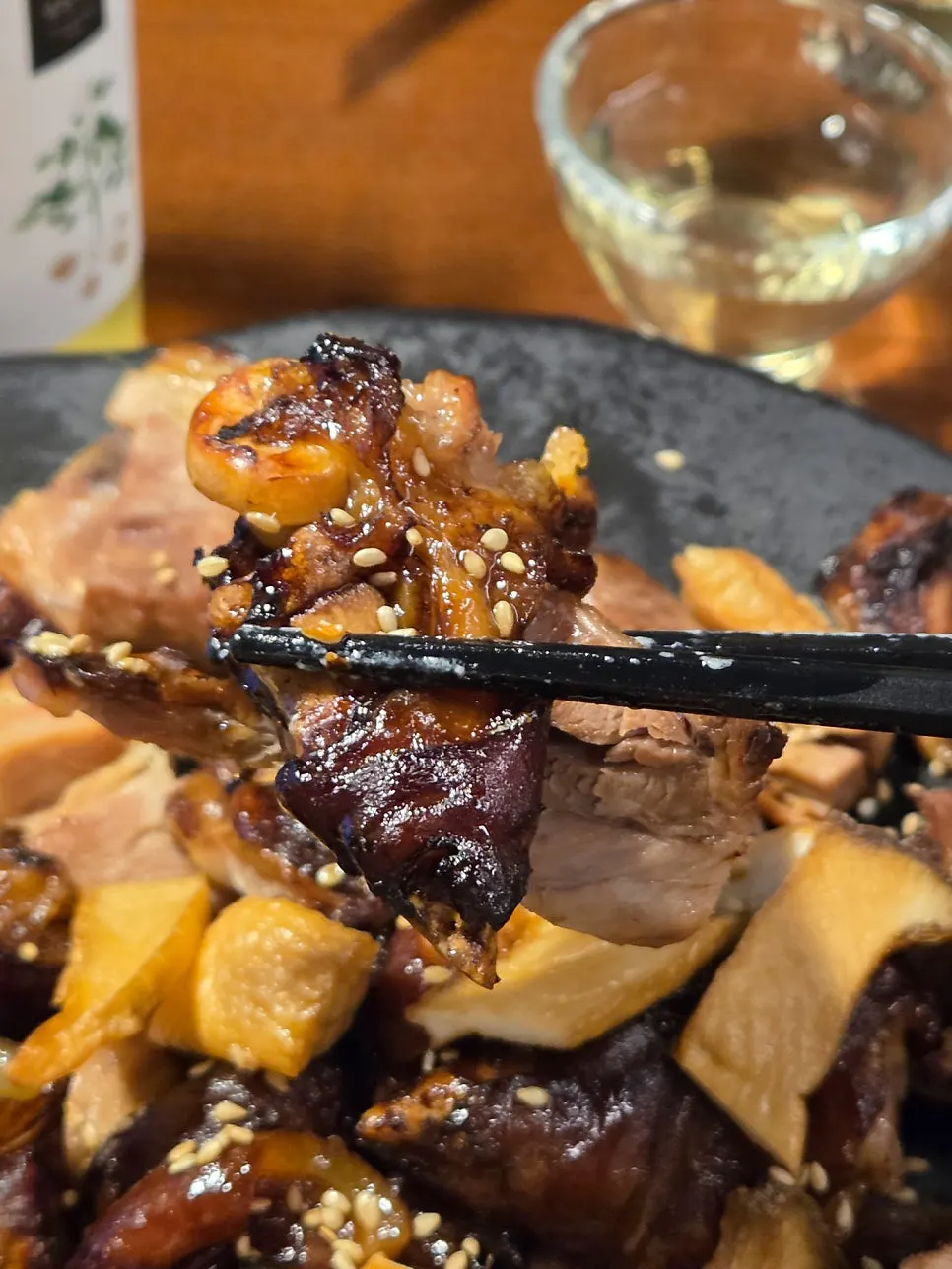 Grilled jokbal with king oyster mushrooms