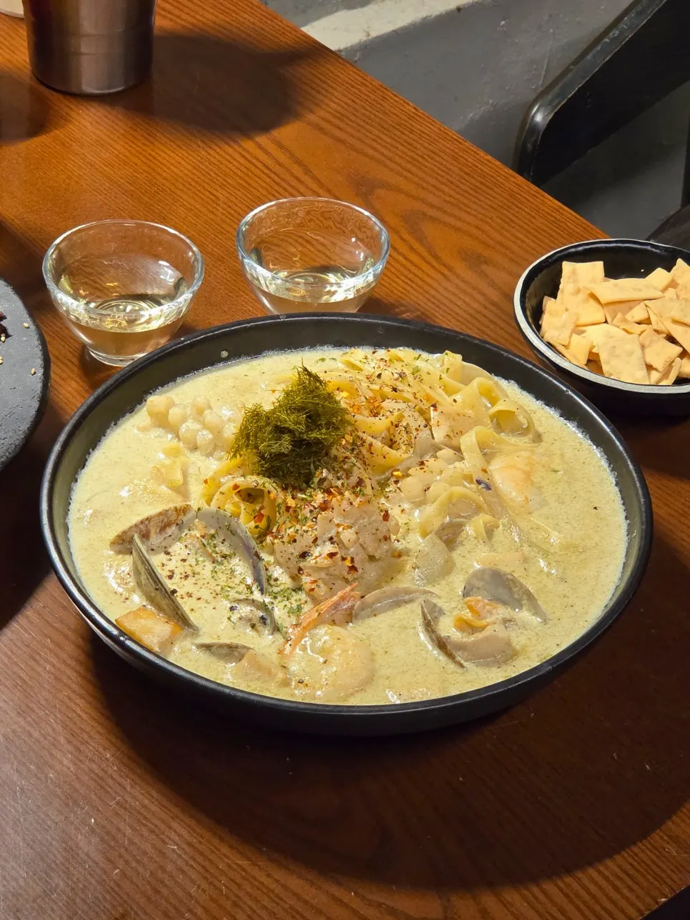 Grilled jokbal with dried shredded radish