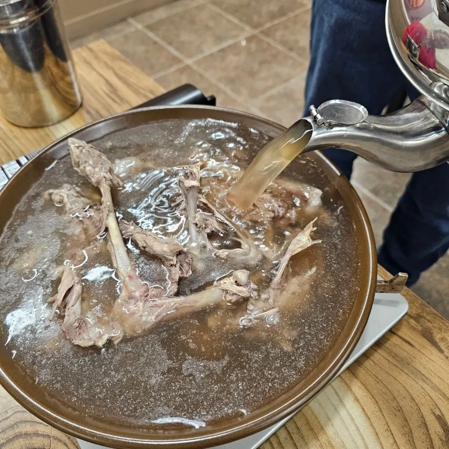 Milky duck bone-broth herbal soup