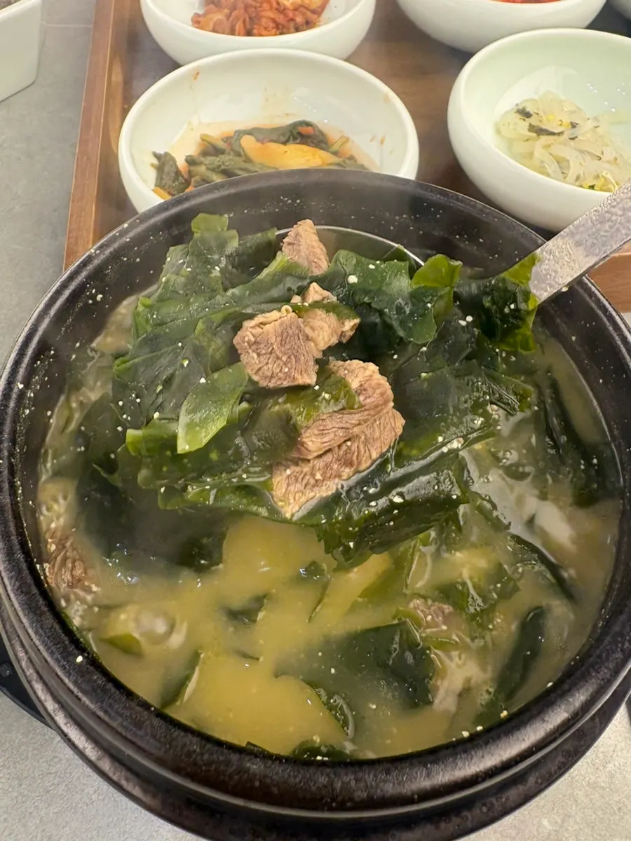 Beef pieces in the beef seaweed soup