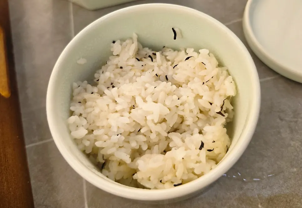 Beef seaweed soup with a bowl of rice
