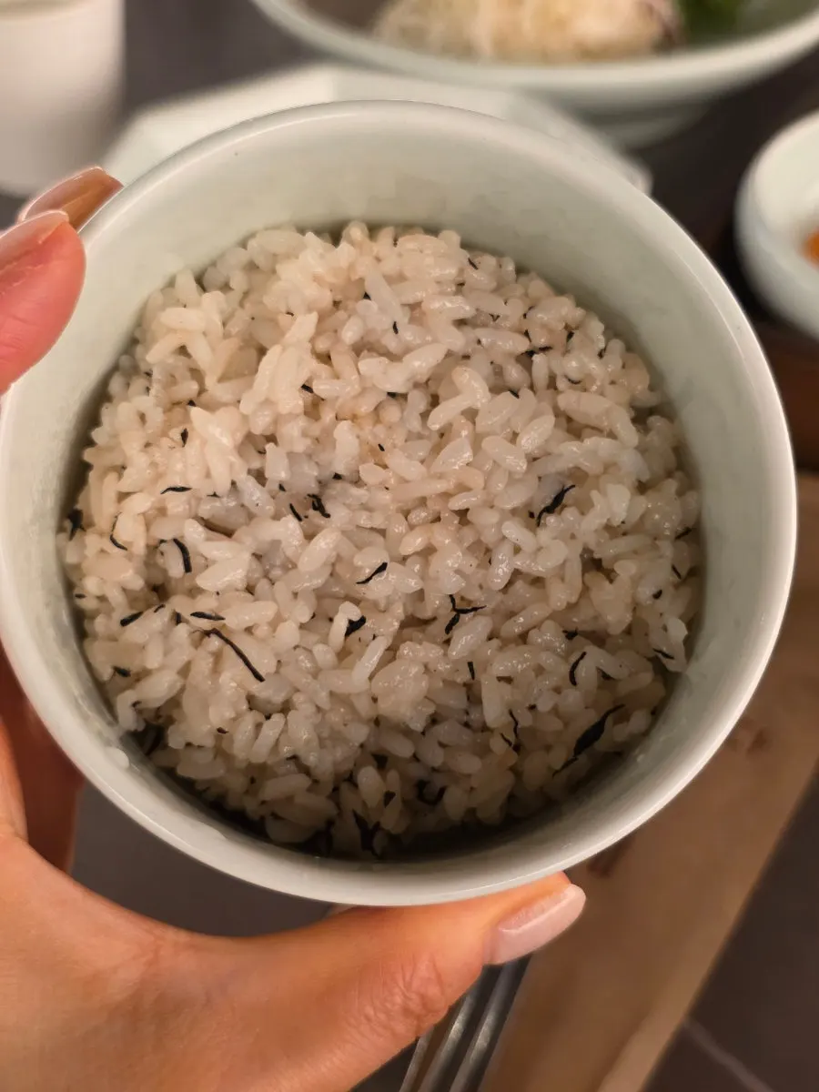 Hijiki rice served in a bowl