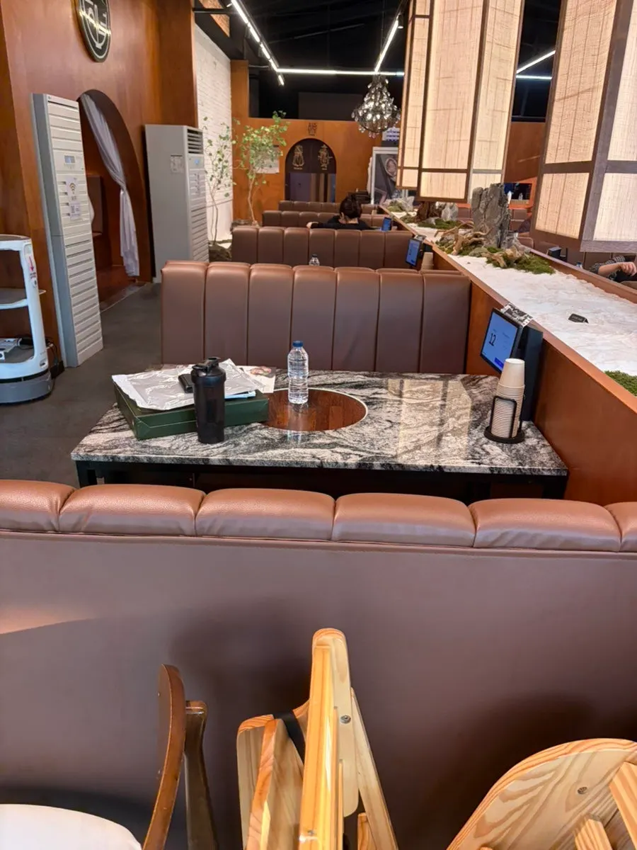 Indoor waiting room for guests