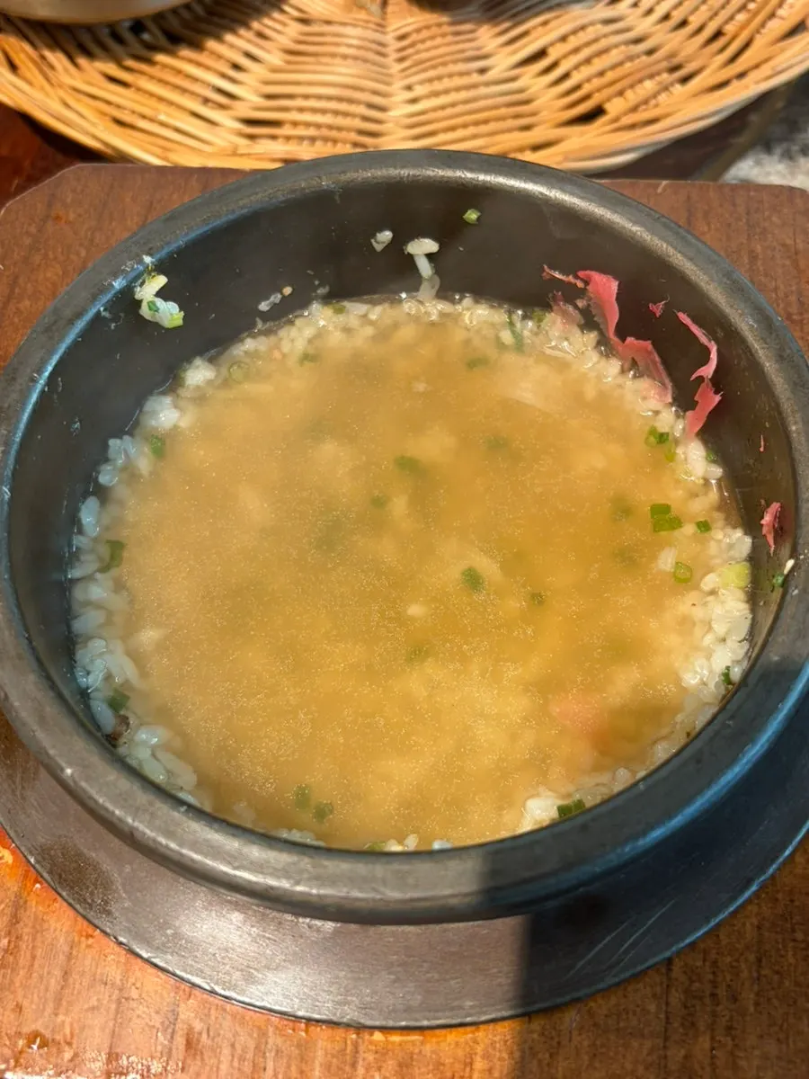 Stone-pot scorched rice tea soaking with water