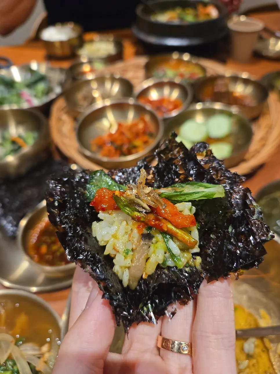 Nurungjitang made by pouring sungnyung into the pot