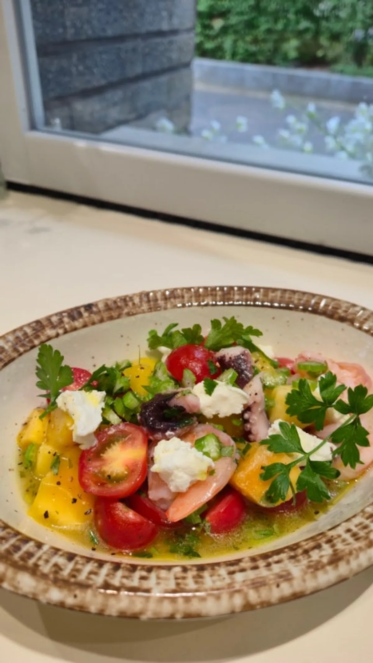 Seafood salad and mashed potatoes served at HEOD Gongdeok
