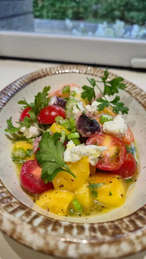Colorful seafood salad at HEOD Gongdeok
