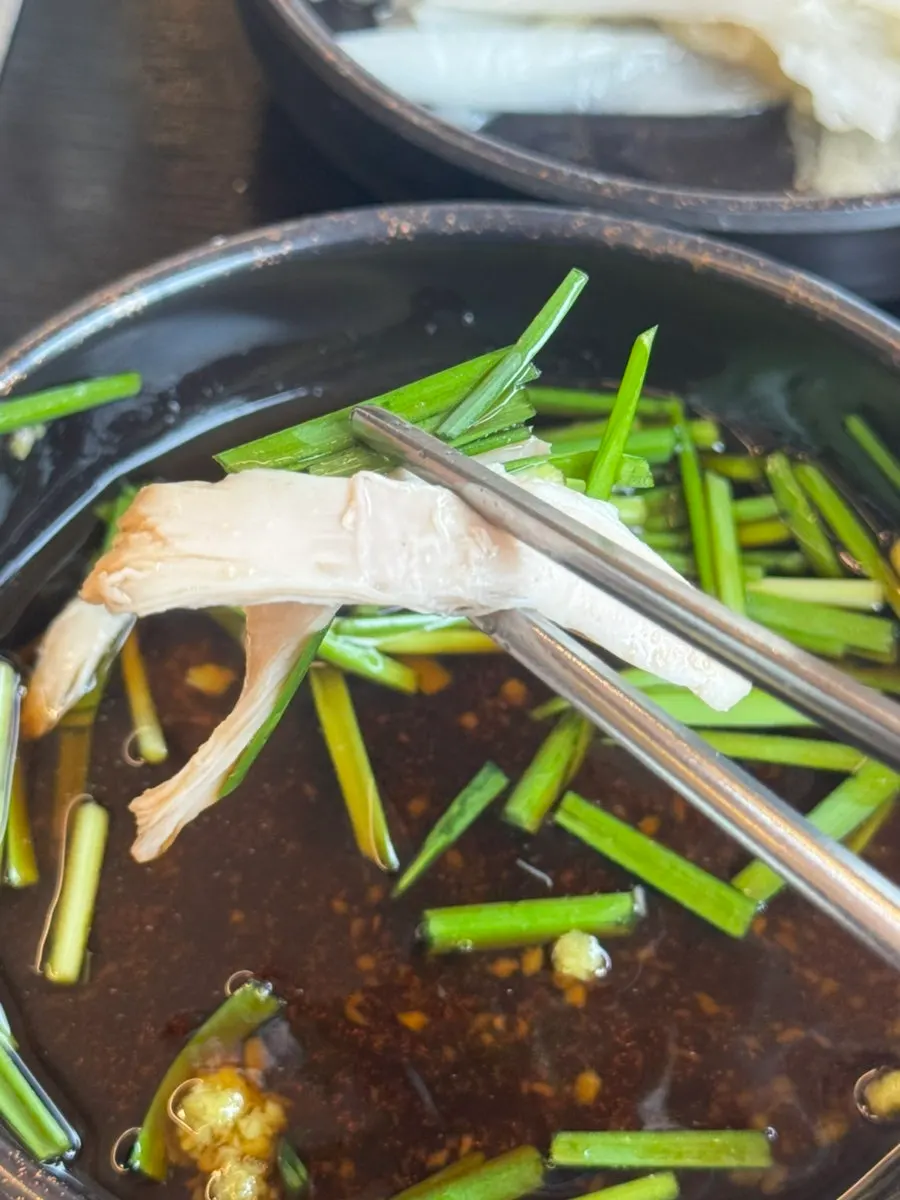 Softly cooked whole chicken