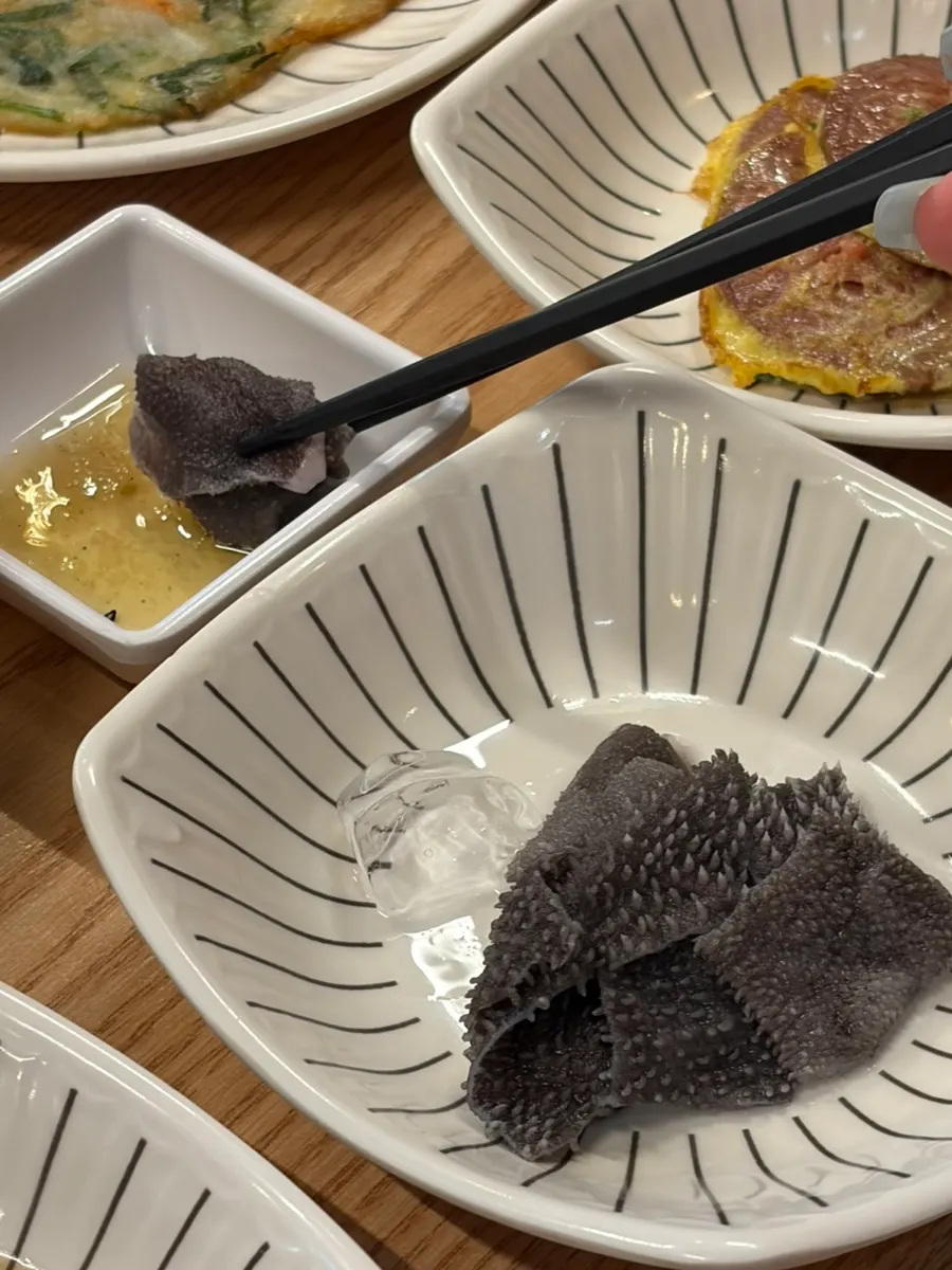 Fresh cheonyeop served with sesame oil