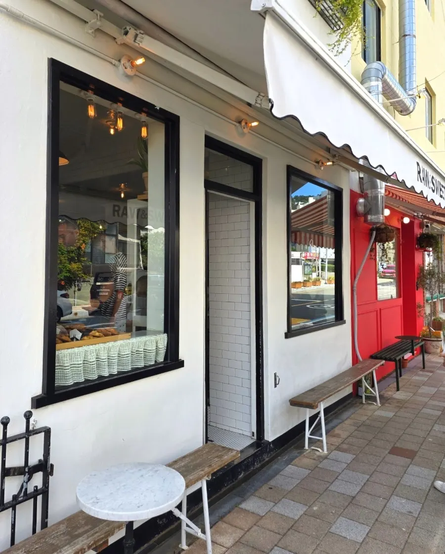 View of the entrance to Low & Sweet Bakery