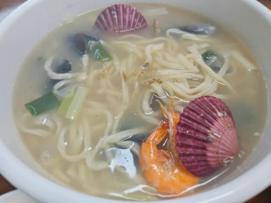 Seafood kalguksu loaded with seafood at Haesanggung