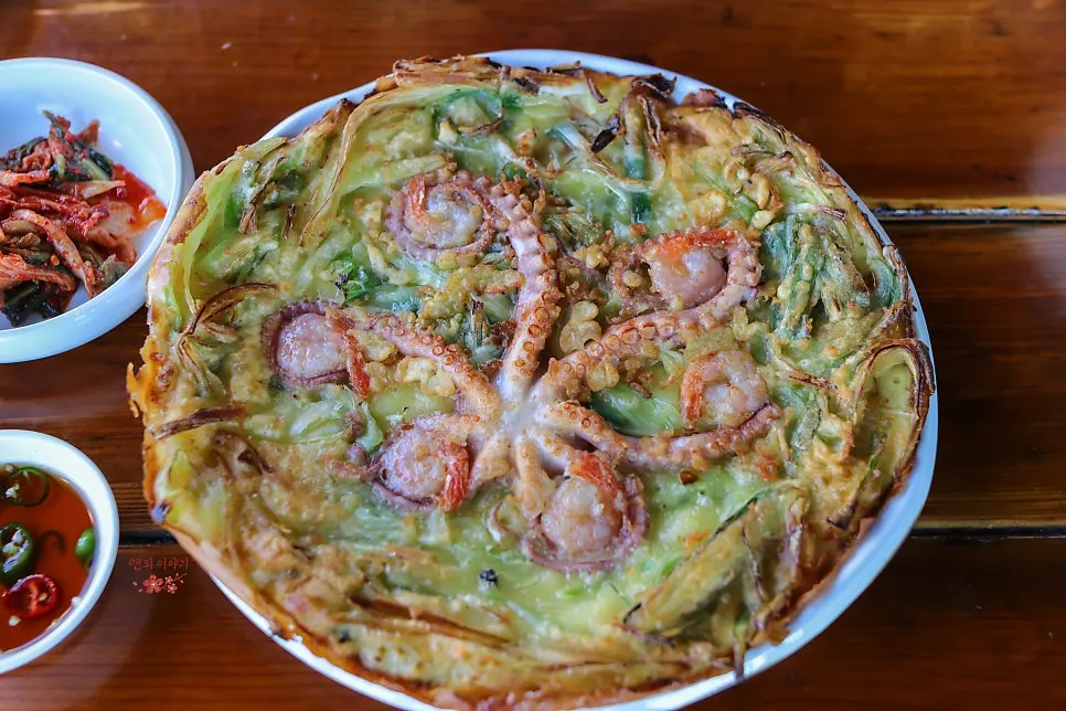 낙지 한 마리가 통으로 올라간 해상궁 낙지파전