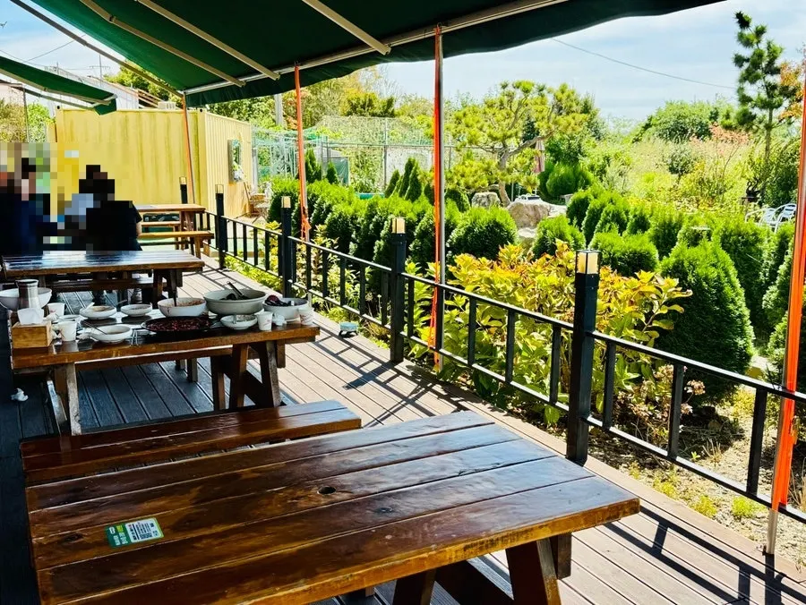 Garden view seen from a window seat at Haesanggung