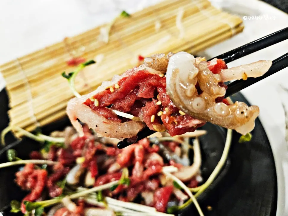 Haeseon's beef tartare-octopus tangtangi