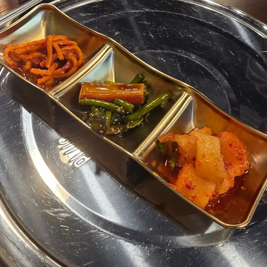 푸짐하게 차려진 해선옥 감자탕 테이블