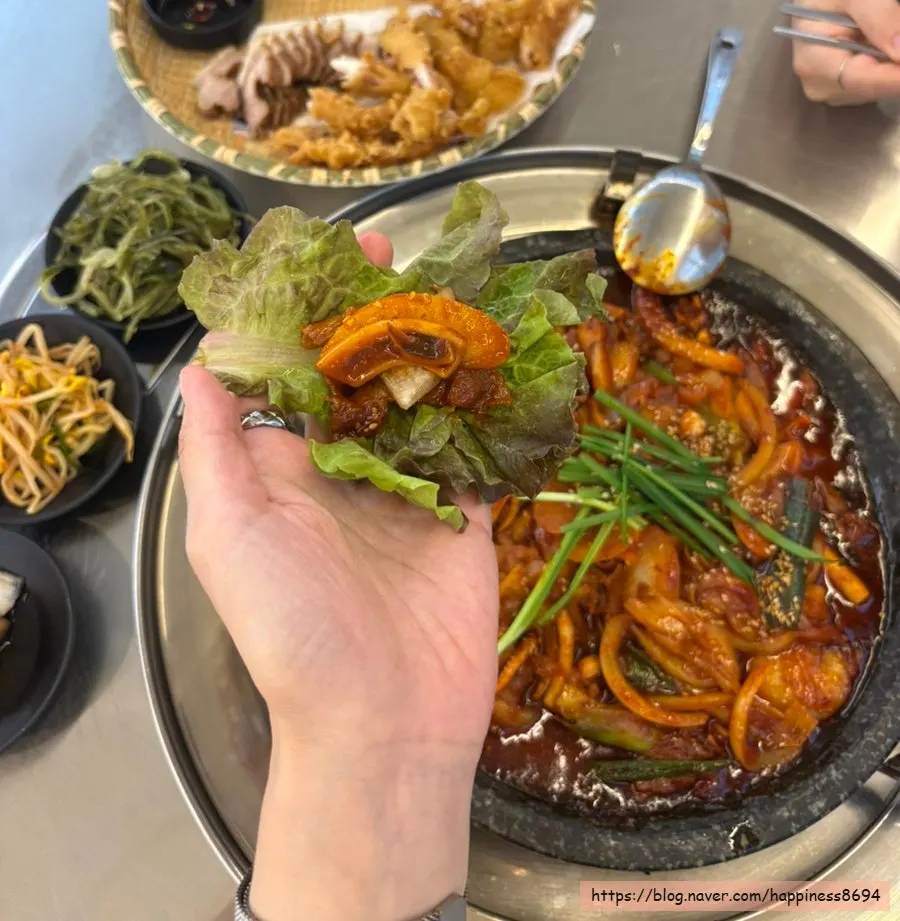Close-up of spicy hot-plate squid pork