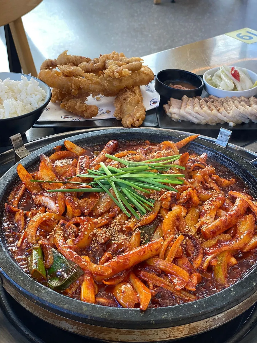 A plate combining bossam pork and squid together