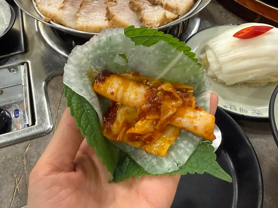Squid stir-fry wrapped with side dishes