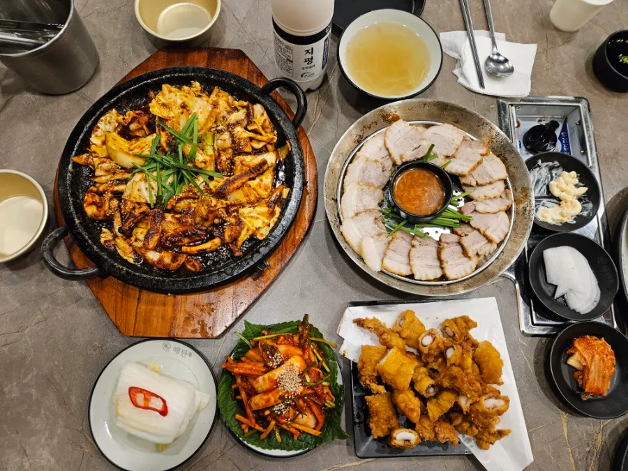 해탄한상 상차림 전체