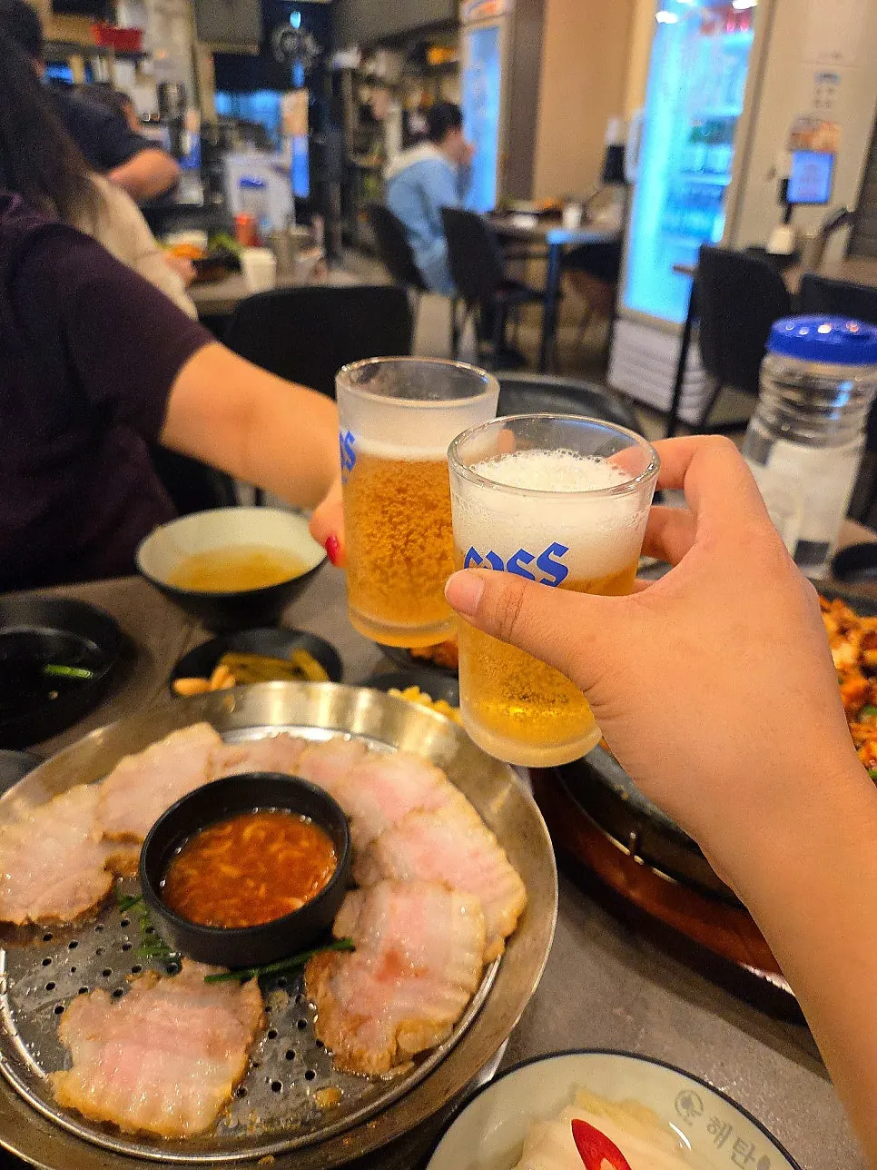 오징어 한상에 곁들인 맥주 한잔