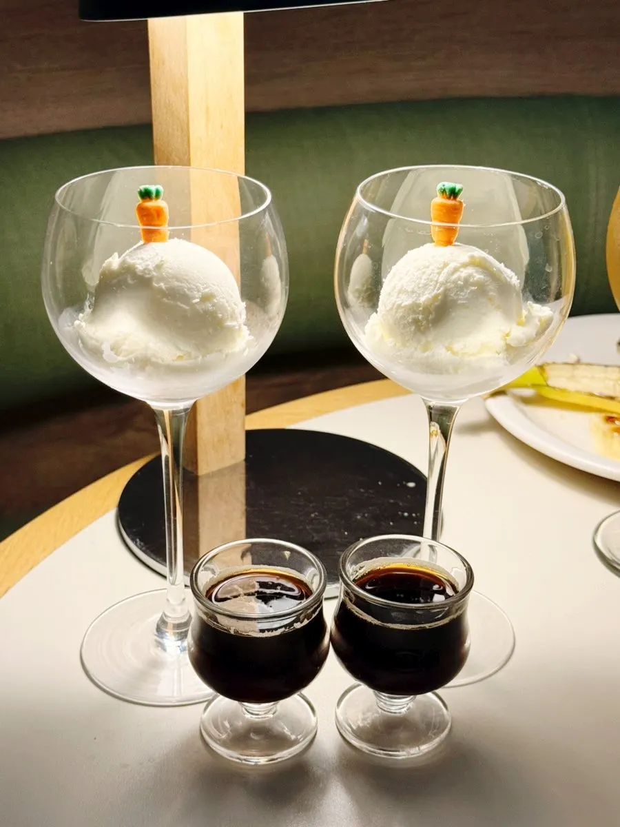 꿀을 올린 맛보기 꿀 자몽 디저트