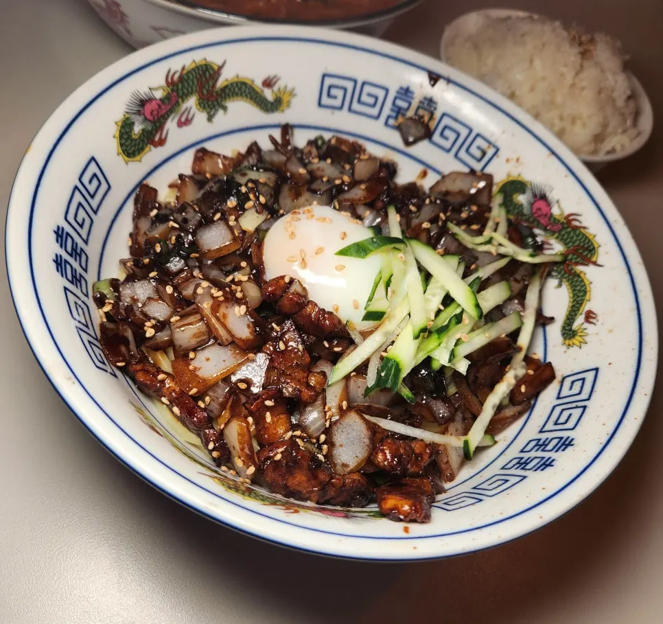 수란 삼겹 간짜장 메뉴