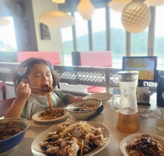 Introduction to a Marine City jajangmyeon meal