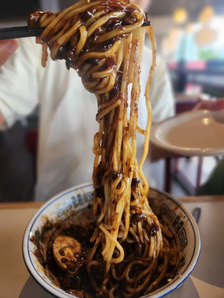 Jajangmyeon shared with children