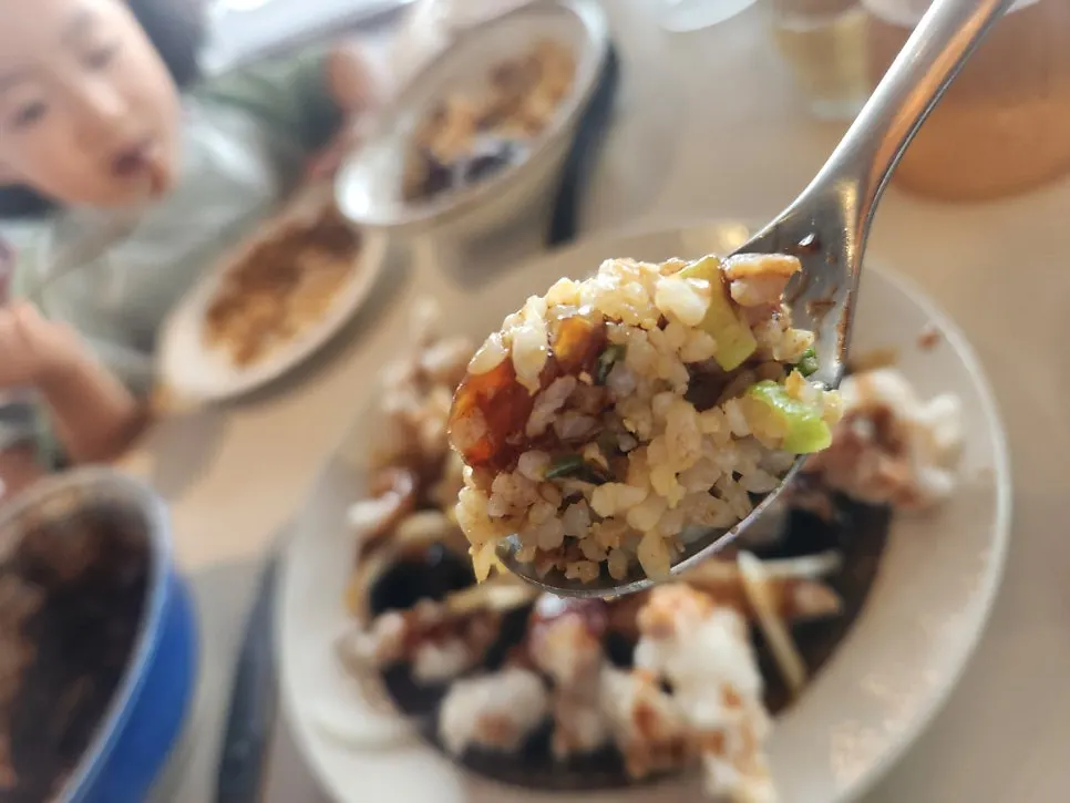 Fried rice with abalone and shrimp