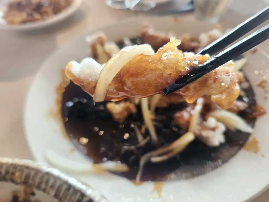 Abalone shrimp fried rice with generous ingredients