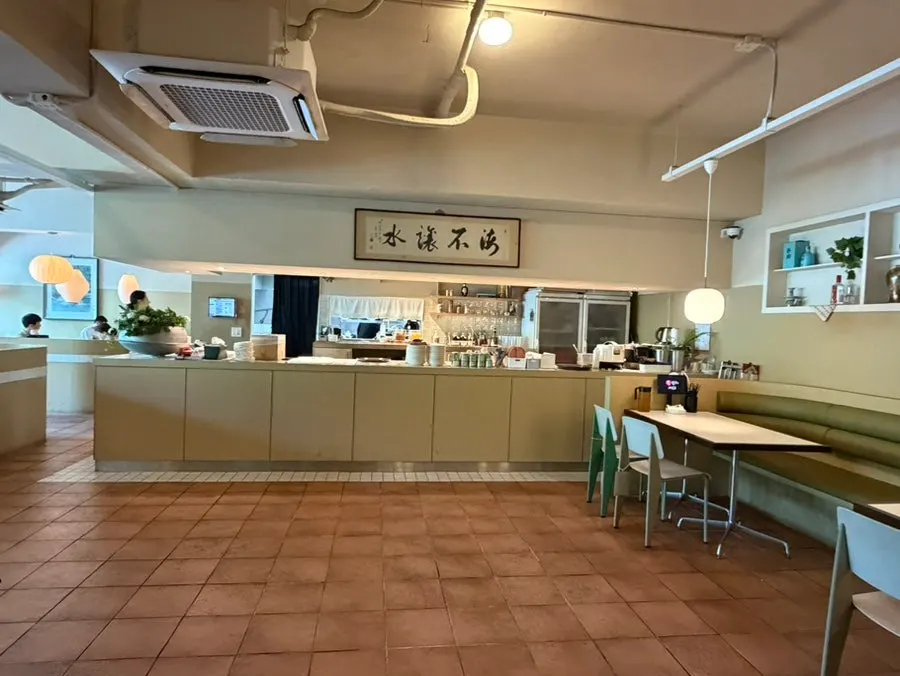 주방이 보이는 부엌간 차이니즈 해운대점 내부