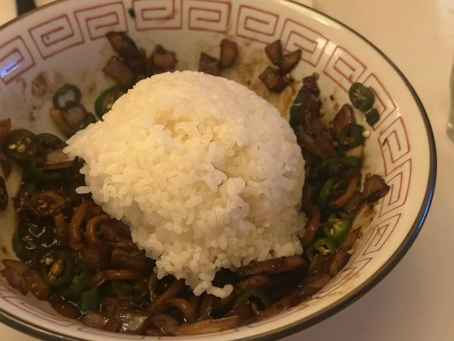 Rice added to the leftover jjajang sauce