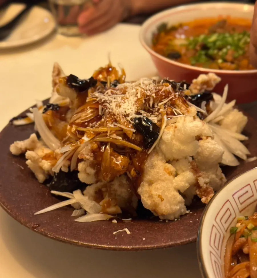 Crispy black-vinegar tangsuyuk