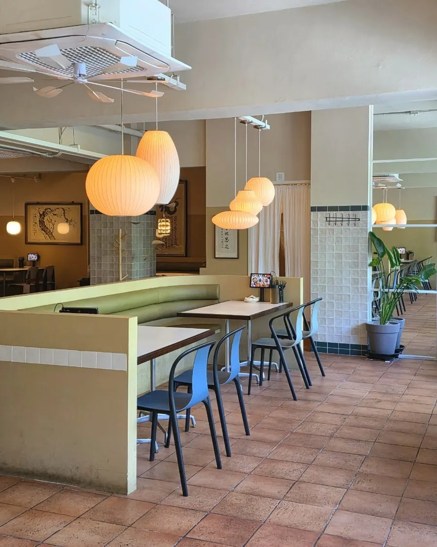 Interior suited to dates and gatherings